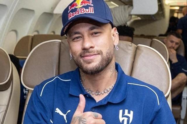 包含内马尔连续五场比赛得分超过重返赛场，加拿大队不断突破！比赛高潮迭起的词条