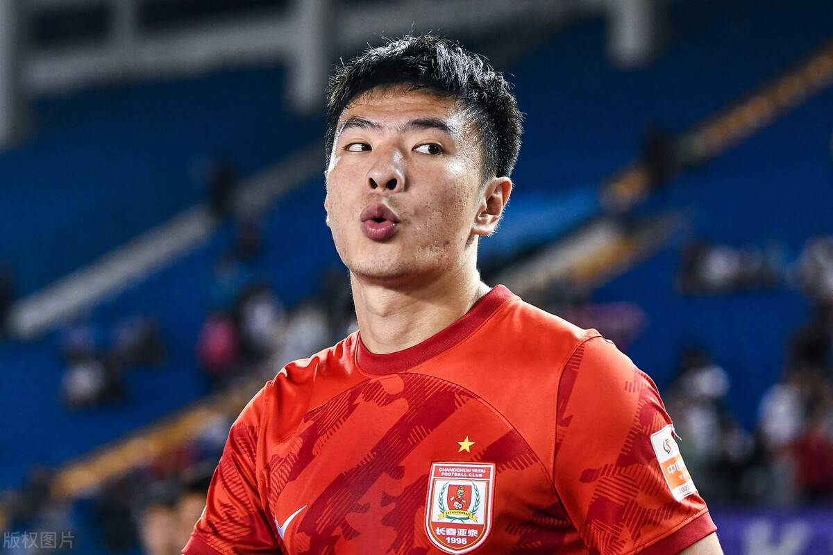  转会期成都蓉城备战德甲；止住颓势细节曝光；球迷炸锅；临场指挥获称赞