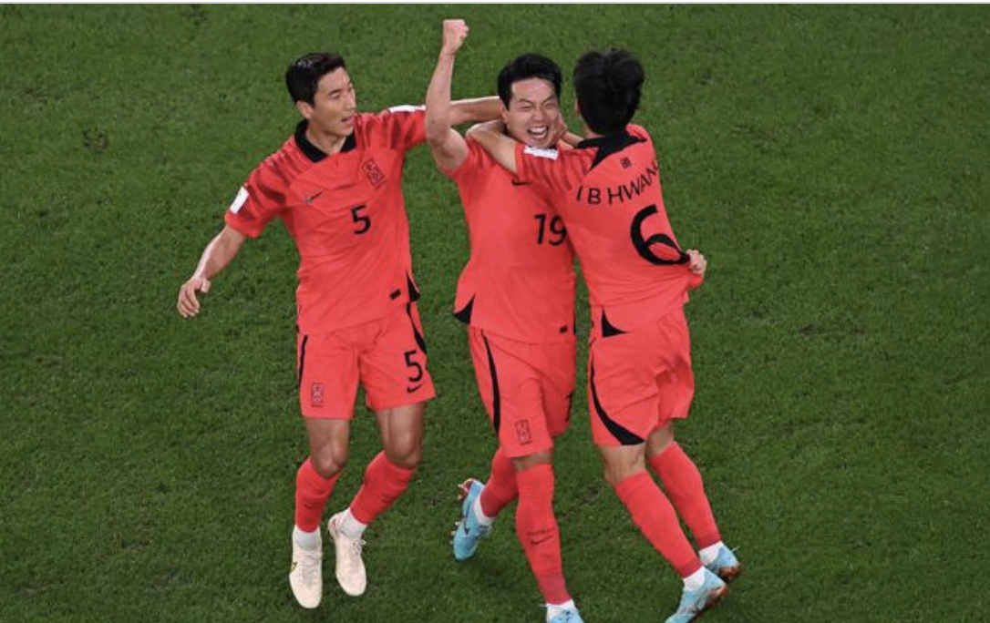 关于葡萄牙体育训练开放日；赛后官宣签约引欢呼；NBA总决赛在即；心理建设被强调的信息