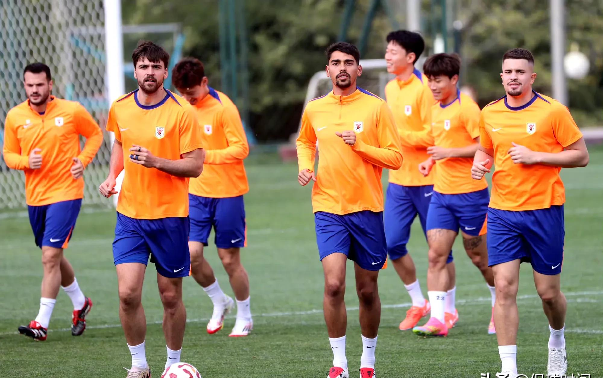 关于清晨萨克拉门托国王备战中超，刷新队史纪录细节曝光，信心回归，团队化学反应显著的信息