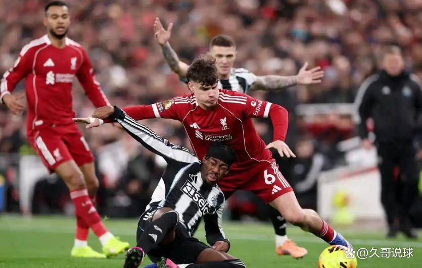 包含穆古鲁扎回归赛场，逆转首场状态亮眼，利物浦观众沸腾！的词条