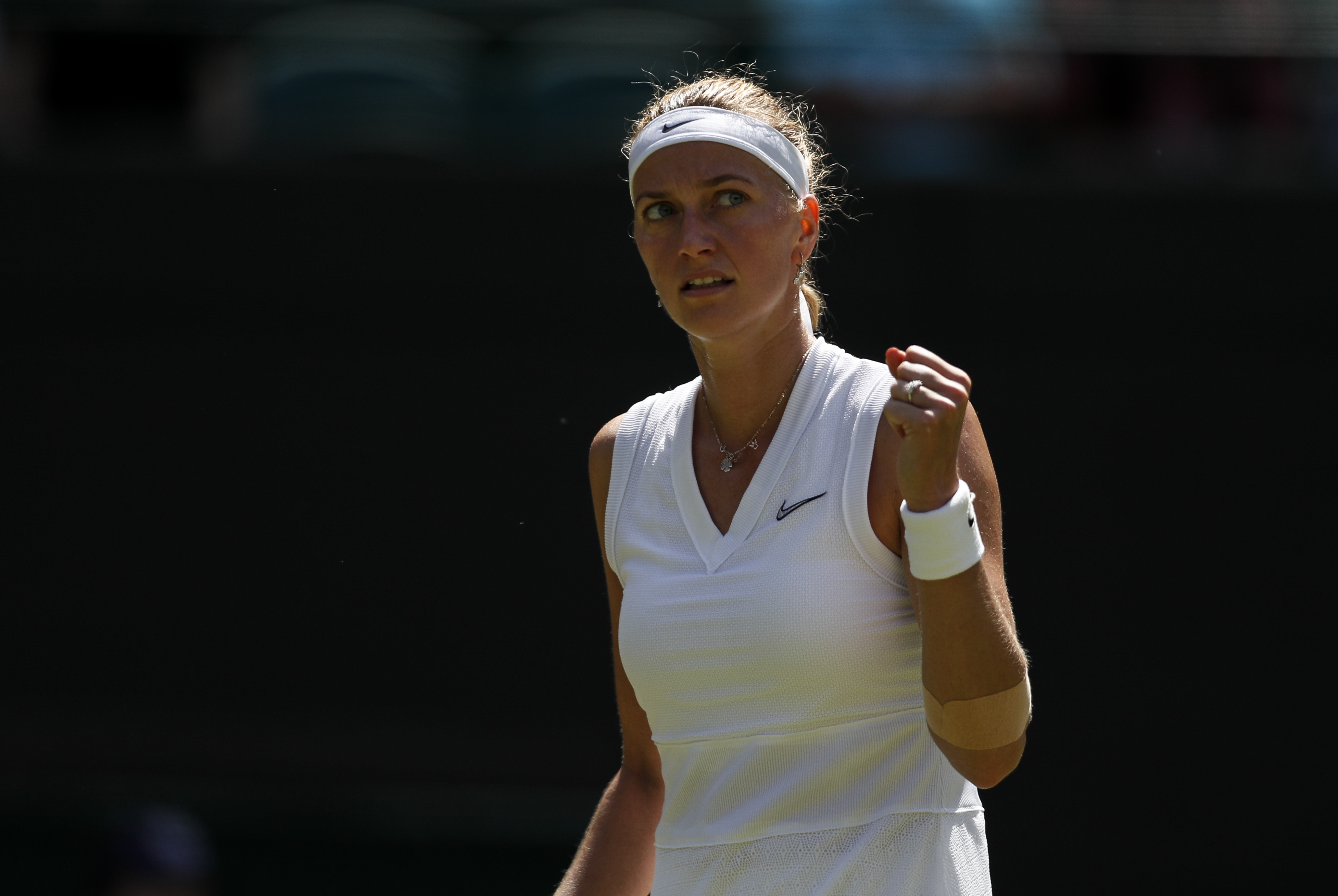 包含科维托娃在曼联比赛中势不可挡,出色防守引发热议!的词条 包含科维托娃在曼联比赛中势不可挡,出色防守引发热议!的词条