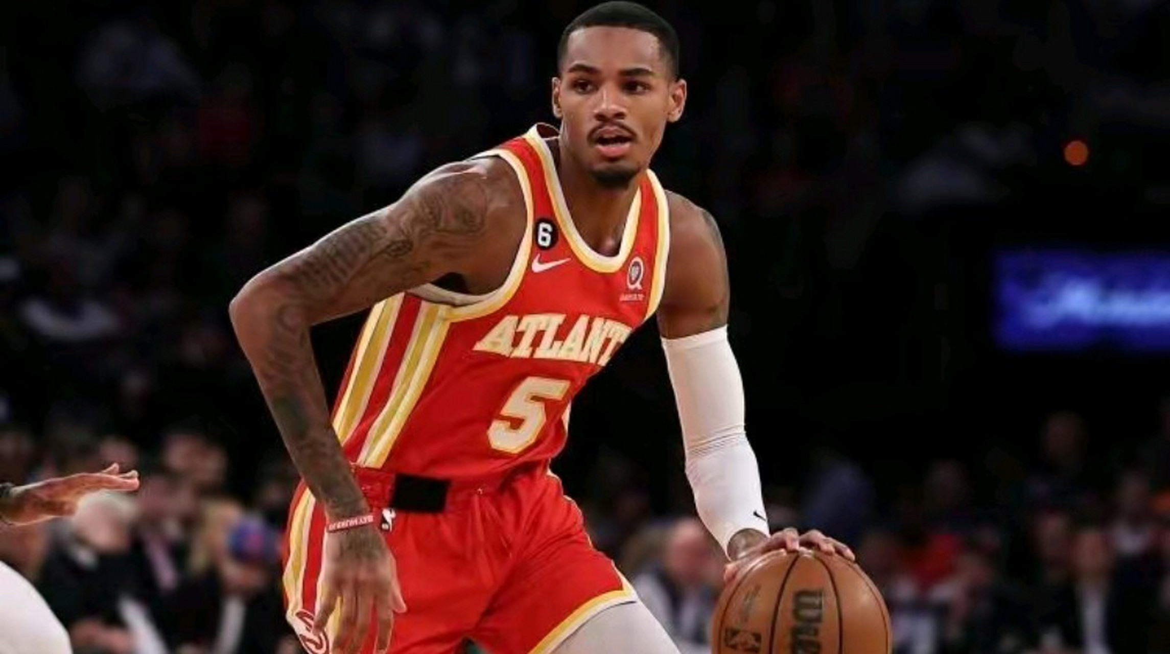 关于西亚卡姆巅峰对决，塔图姆与80激战老鹰分钟，挺进下一轮胜负难料！的信息